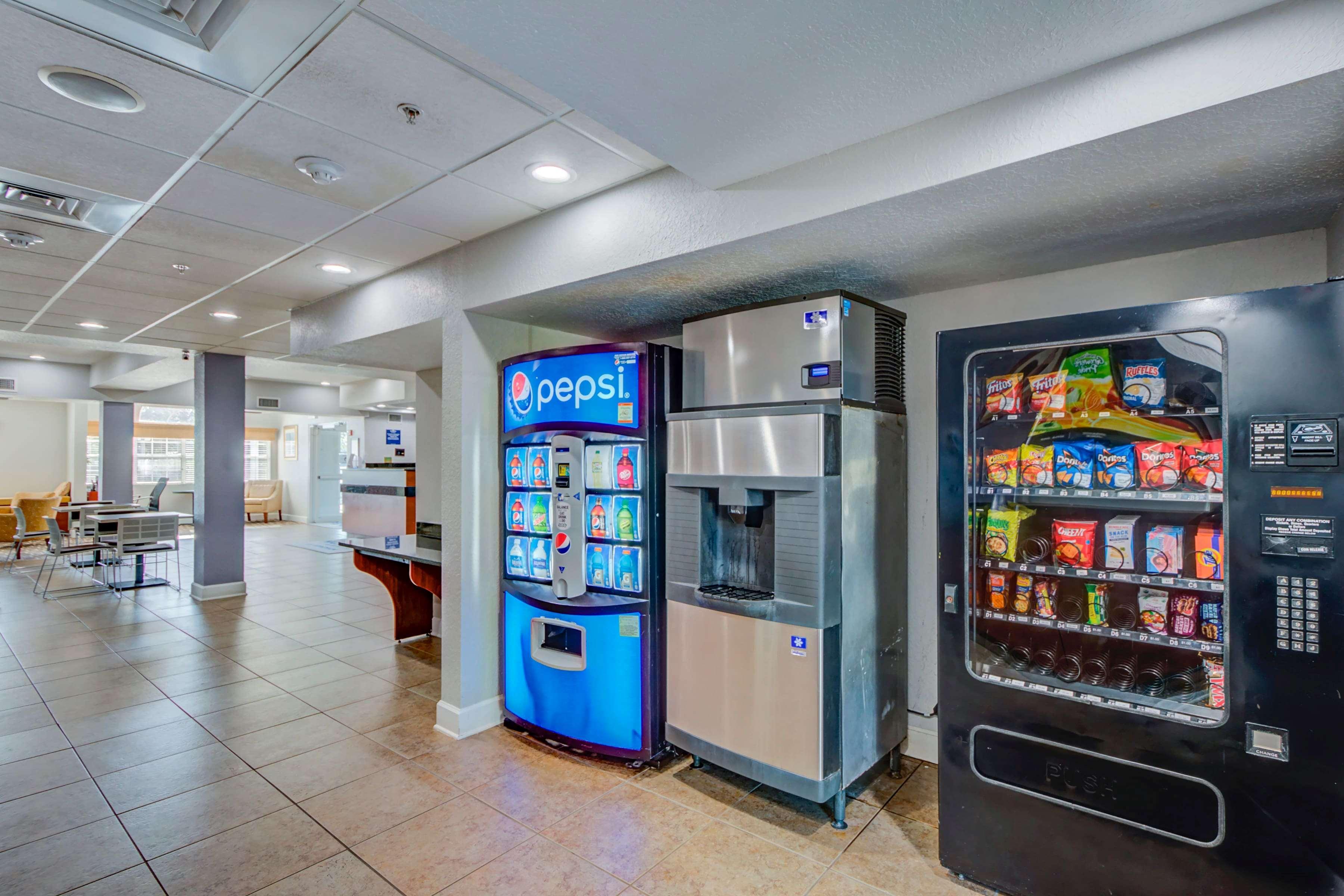 Microtel Inn And Suites - Zephyrhills Εξωτερικό φωτογραφία