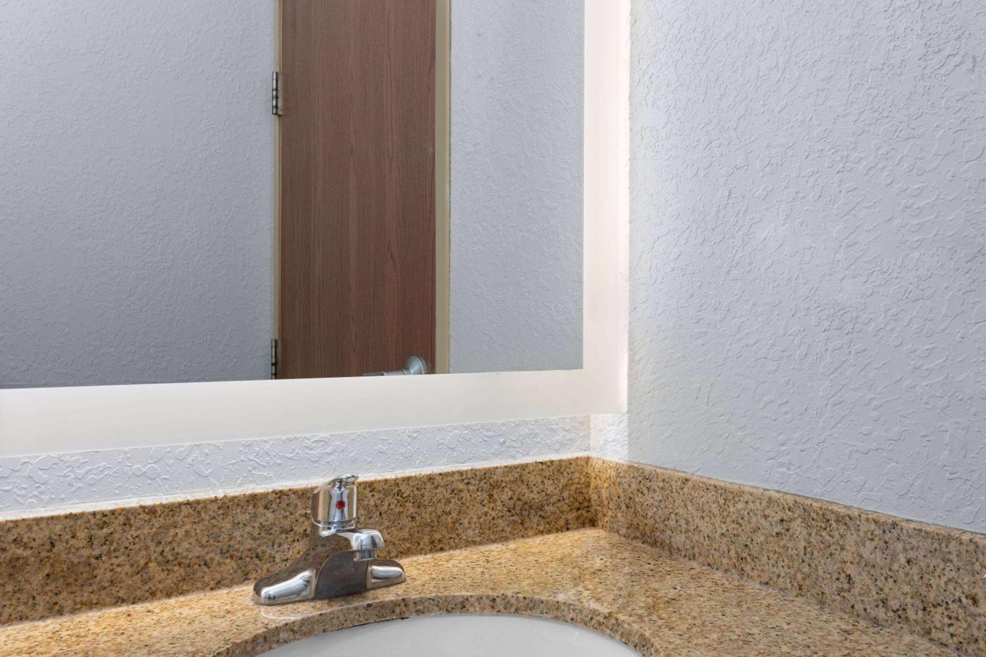 Microtel Inn And Suites - Zephyrhills Εξωτερικό φωτογραφία