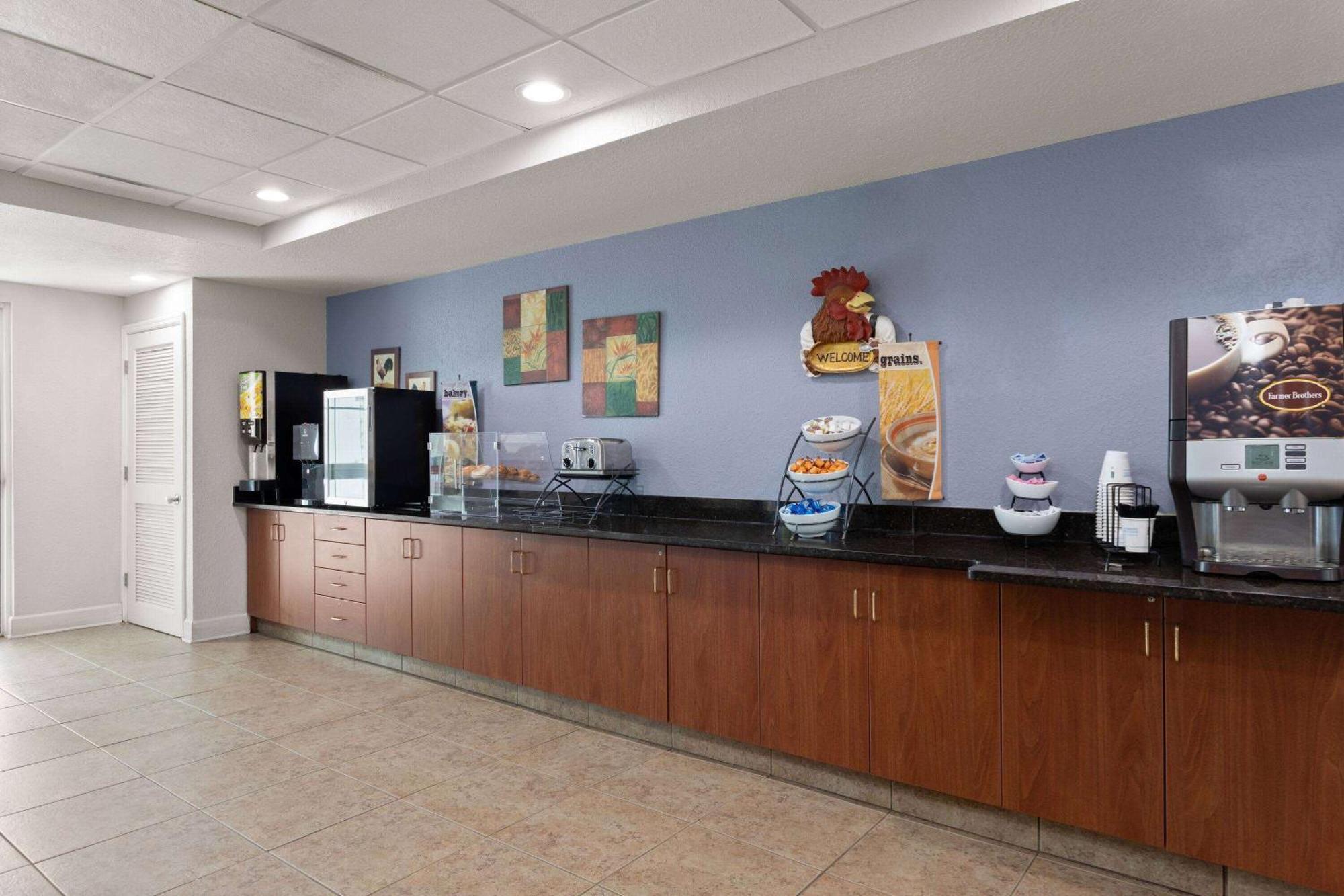 Microtel Inn And Suites - Zephyrhills Εξωτερικό φωτογραφία