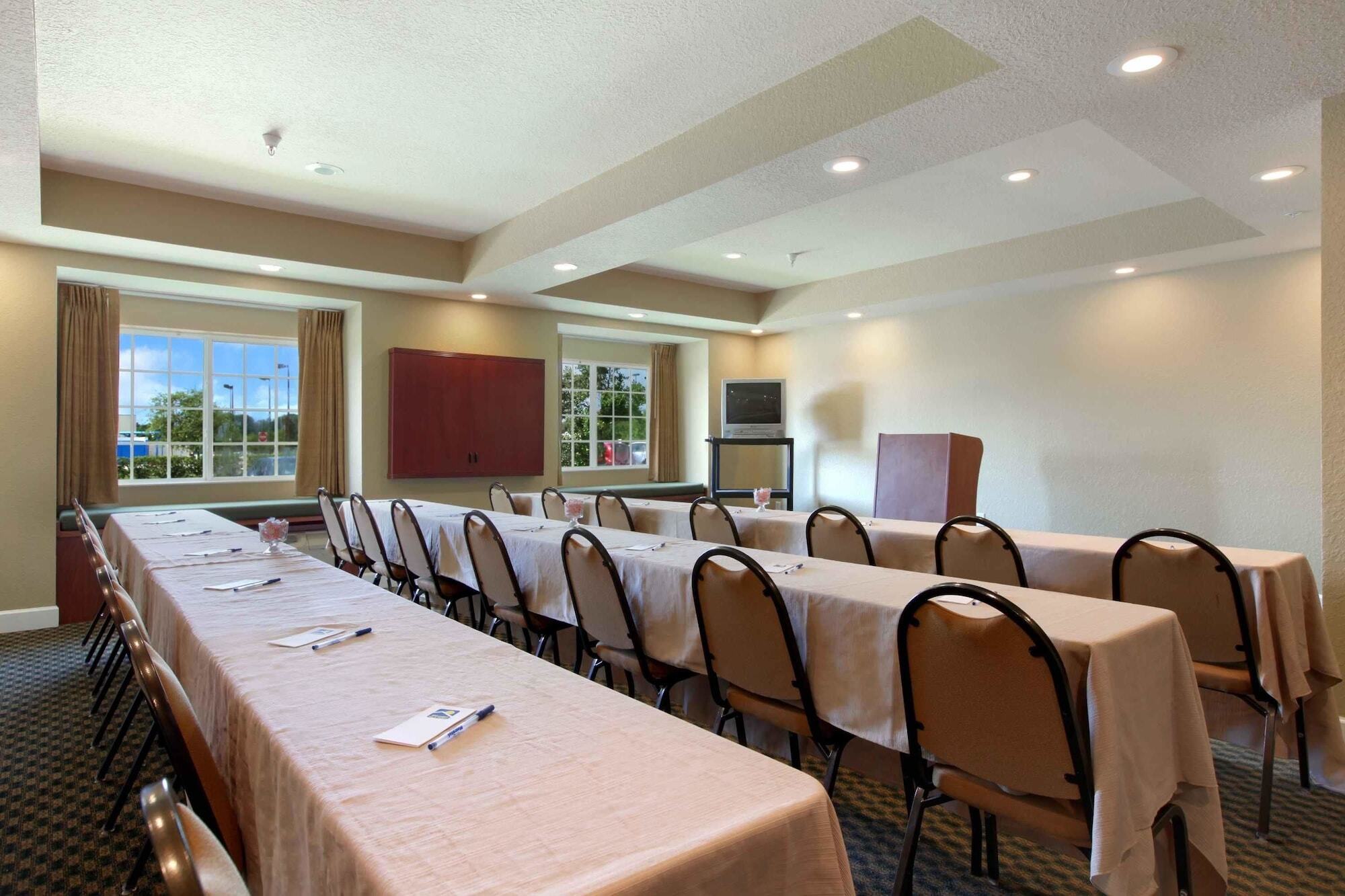 Microtel Inn And Suites - Zephyrhills Εξωτερικό φωτογραφία